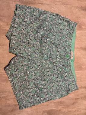 Caribbean Joe Women's Medallion Print Shorts Size 16